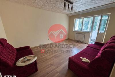 Apartament cu 3 camere decomandat în Vest