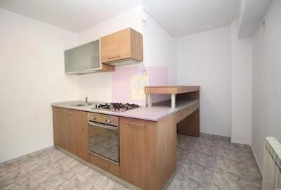 Apartament cu 3 camere decomandat în Decebal
