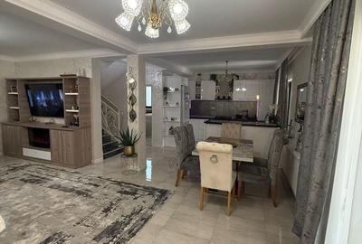 Casă cu 4 camere cu Teren 200 Mp în Central - 15