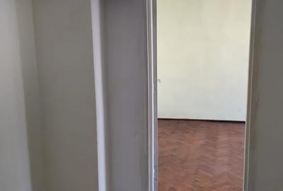 Apartament semidecomandat în Unirii