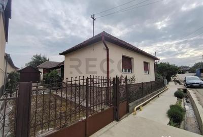 Casă cu 5 camere cu Teren 1550 Mp în Suplacu de Barcău - 1