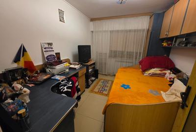 Apartament cu 3 camere decomandat în Brotăcei - 3