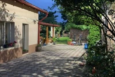 Casă cu 4 camere în Fratelia