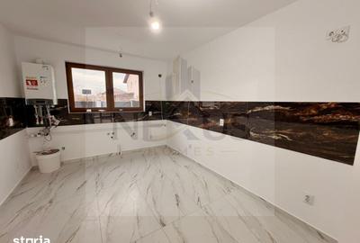 Casă cu 5 camere cu Teren 313 Mp în Central