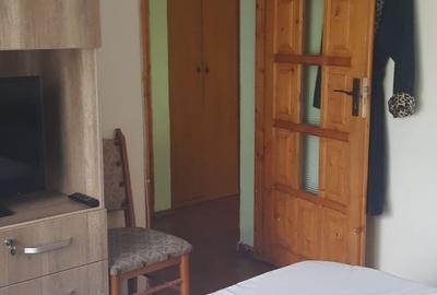 Apartament cu 3 camere în Decebal
