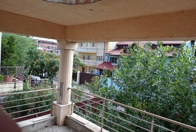 Casă individuală cu 8 camere cu Canalizare în Fundeni - 4