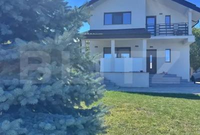Casă cu 5 camere cu Teren 555 Mp în Central