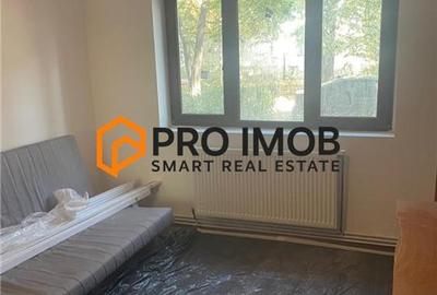 Apartament cu 2 camere semidecomandat, mobilat în Micro 9