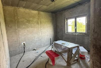 Casă cu 5 camere cu Teren 686 Mp în Letea Veche - 3
