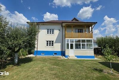 Casă cu 4 camere cu Teren 140 Mp în Dobroteasa