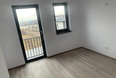 Casă cu 5 camere cu Teren 400 Mp în Valea Adâncă - 5