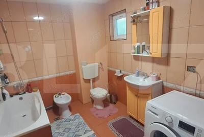 Casă cu 5 camere cu Teren 500 Mp în Feldioara - 17
