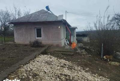Casă cu 2 camere cu Teren 75 Mp în Dumbrăveni - 1