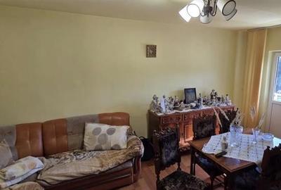 Apartament cu 3 camere decomandat, mobilat în Aradului - 2
