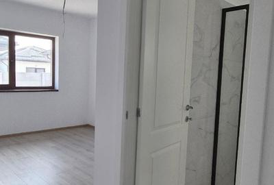 Casă cu 4 camere cu Teren 400 Mp în Clinceni