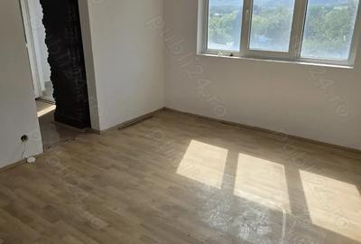 Apartament cu 3 camere decomandat în Central - 2