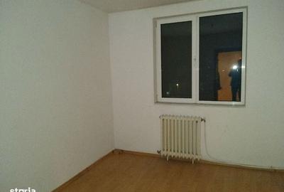 Apartament cu 3 camere decomandat în Humulești - 3