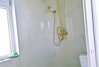 Casă cu 4 camere în Juc-Herghelie