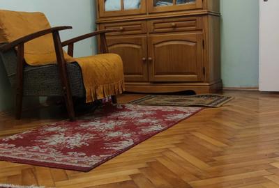 Apartament cu 3 camere semidecomandat în Cornișa - 1
