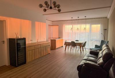 Apartament cu 3 camere decomandat, mobilat în Sântandrei
