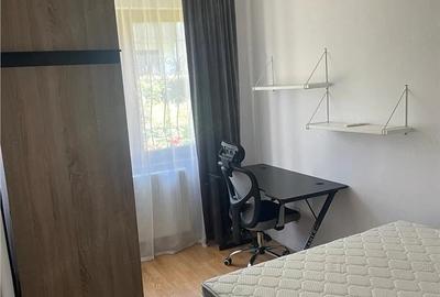 Apartament cu 3 camere semidecomandat în Ultracentral