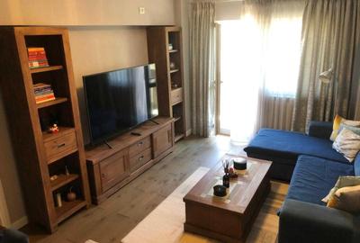 Apartament cu 3 camere semidecomandat, mobilat în Basarabia