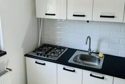 Garsonieră decomandată, mobilată în Bucium - 3