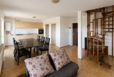 Apartament cu 3 camere decomandat, mobilat în Făgăraș