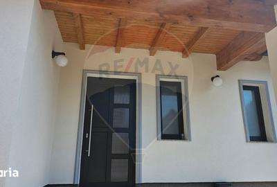 Casă cu 3 camere cu Teren 300 Mp în Central - 3
