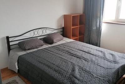 Apartament decomandat în Tei