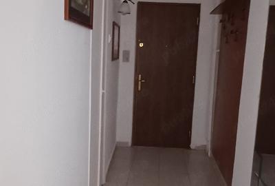 Apartament cu 2 camere semidecomandat în Aradului