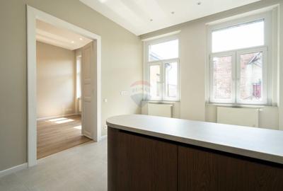 Apartament cu 3 camere în Central - 3