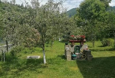 Casă cu 6 camere cu Teren 1056 Mp în Central - 1