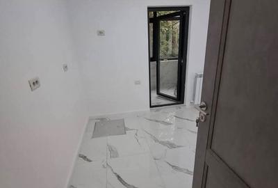 Apartament cu 3 camere decomandat în Dacia - 4