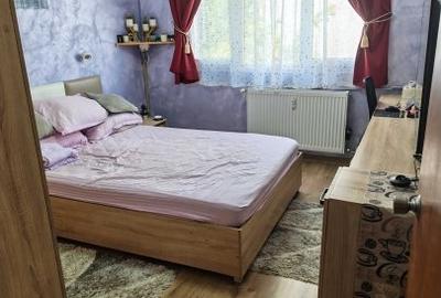 Apartament cu 2 camere decomandat în Drumul Taberei