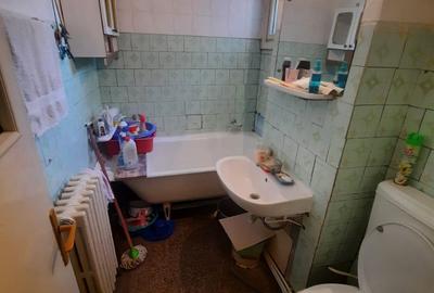 Apartament cu 3 camere semidecomandat în Podu Roș - 11