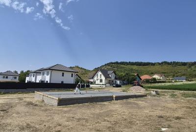 Casă cu 4 camere în Central