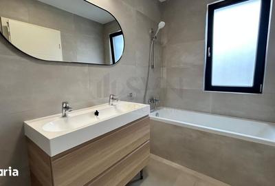 Casă cu 5 camere cu Teren 200 Mp în Central