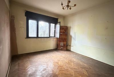 Casă individuală cu 8 camere cu Canalizare în P-ța Alba Iulia - 12