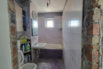 Apartament cu 3 camere decomandat în Central - 1
