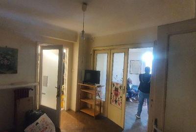 Apartament cu 3 camere în Unirii