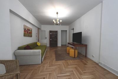 Apartament cu 2 camere semidecomandat, mobilat în Mioriței