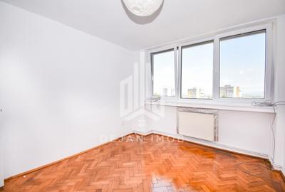 Apartament cu 3 camere decomandat în Simeria