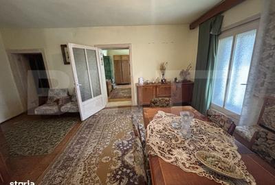 Casă cu 4 camere în Pericei