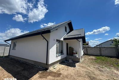Casă cu 3 camere cu Teren 300 Mp în Central