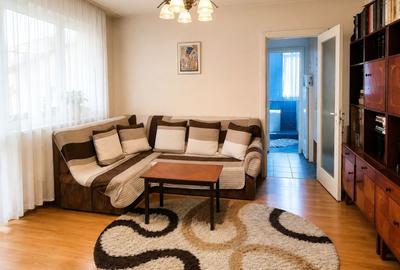 Apartament cu 3 camere semidecomandat în Central