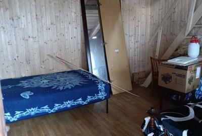 Casă cu 4 camere cu Teren 200 Mp în Buru