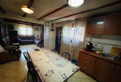 Casă individuală cu 6 camere cu Teren 1624 Mp în Pielești - 8