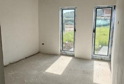 Casă cu 3 camere în Mioveni - 5