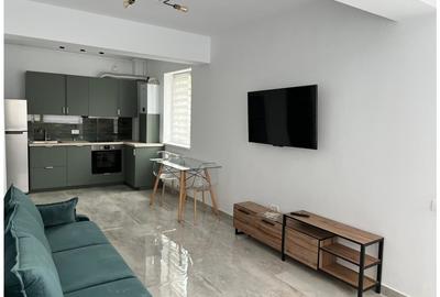 Apartament cu 2 camere semidecomandat, mobilat în Străulești